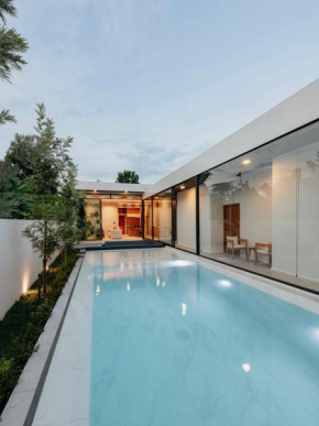 Luxury Pool Villa Modern Style with Mountain View